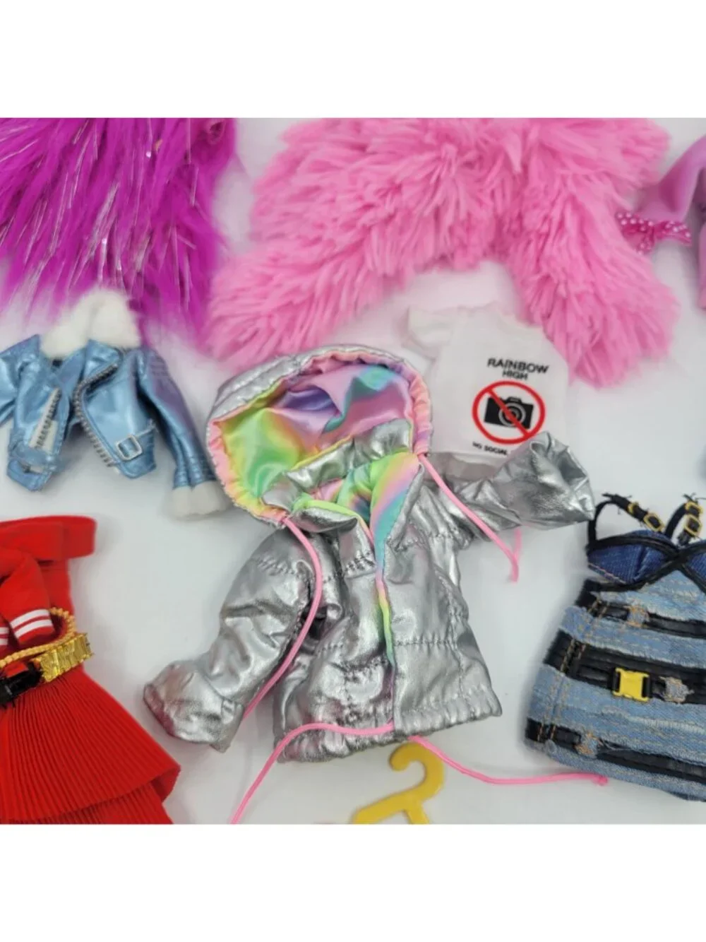 RAINBOW HIGH Doll Clothing Lot of Clothes, Shoes, Accessories - 24 Pieces